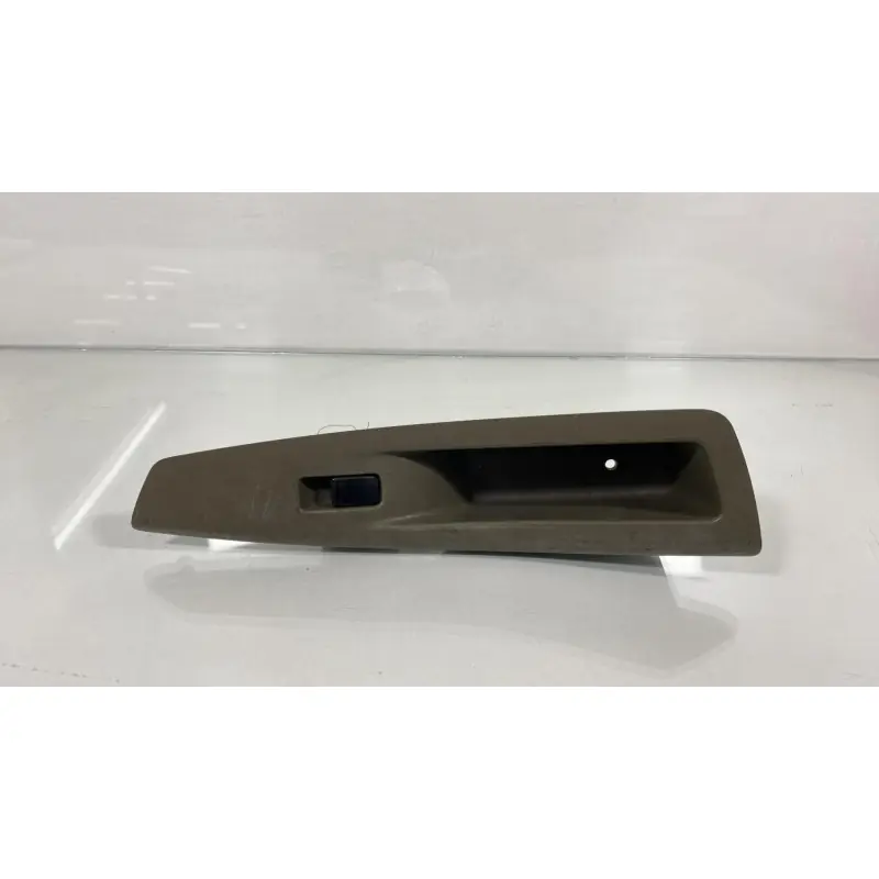 Disponible - Interrupteur de leve vitre avant droit DAEWOO LACETTI
