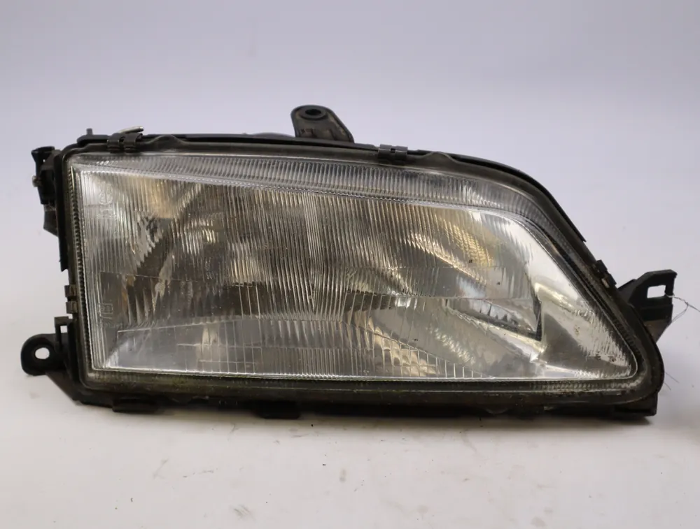 Retour facile | Phare droit occasion PEUGEOT 306 Phase 1 - 1.9 D