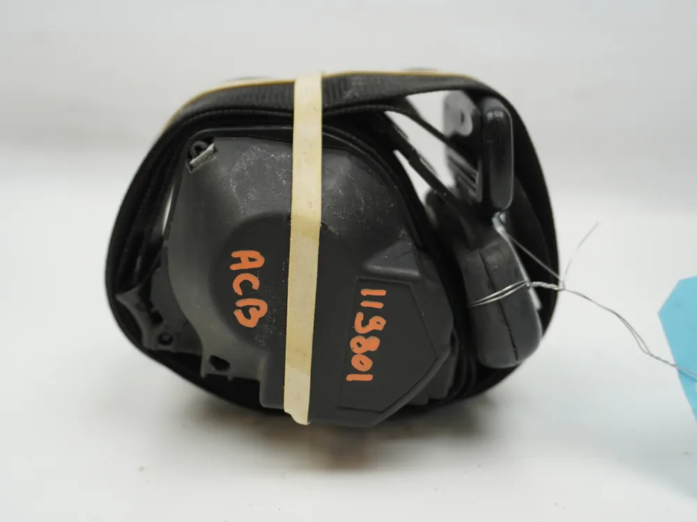 Bon prix | Ceinture arrière gauche occasion SEAT IBIZA II Phase 3 - 1.9 SDI