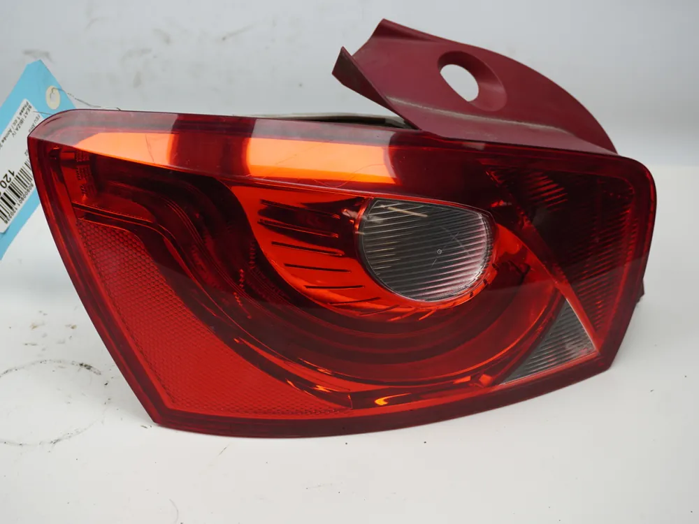 Stock limité | Feu arrière gauche occasion SEAT IBIZA IV Phase 1 - 1.6 TDI 90ch