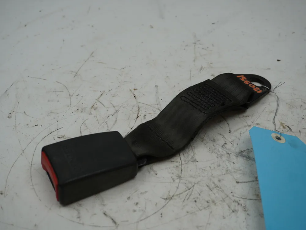 Ancrage ceinture arrière gauche occasion FIAT PUNTO II Phase 1 - 1.2i 60ch | Plus que quelques pièces