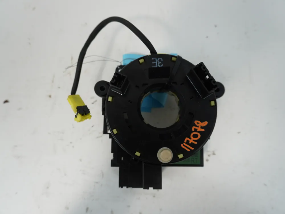 Bien noté - Contacteur annulaire airbag occasion NISSAN MICRA IV phase 2 - 1.2 80ch