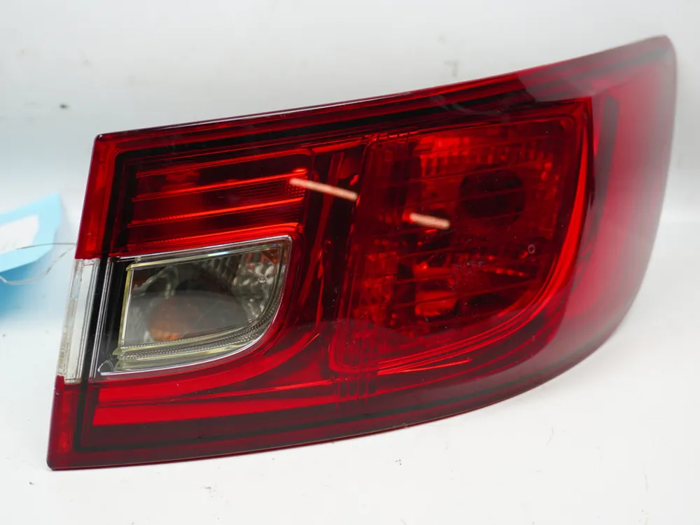 Feu arrière droit occasion RENAULT CLIO IV Phase 2 - 0.9i TCE | Stock presque épuisé