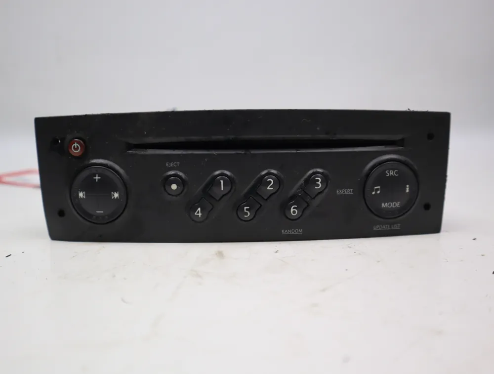 Plus que quelques jours - Autoradio occasion RENAULT CLIO III Phase 1 - 1.5 DCI 85ch