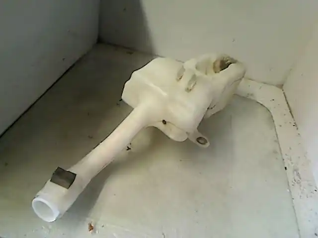 Reservoir lave-glace avant occasion FORD KA II Phase 1 - 1.2i 69ch | Ajoutez au panier