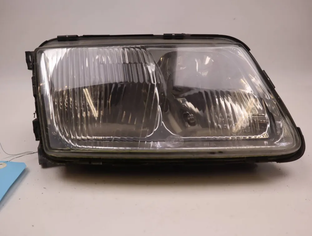 Phare droit occasion AUDI A3 I Phase 1 - 1.9 TDi 110ch - Dernier arrivage