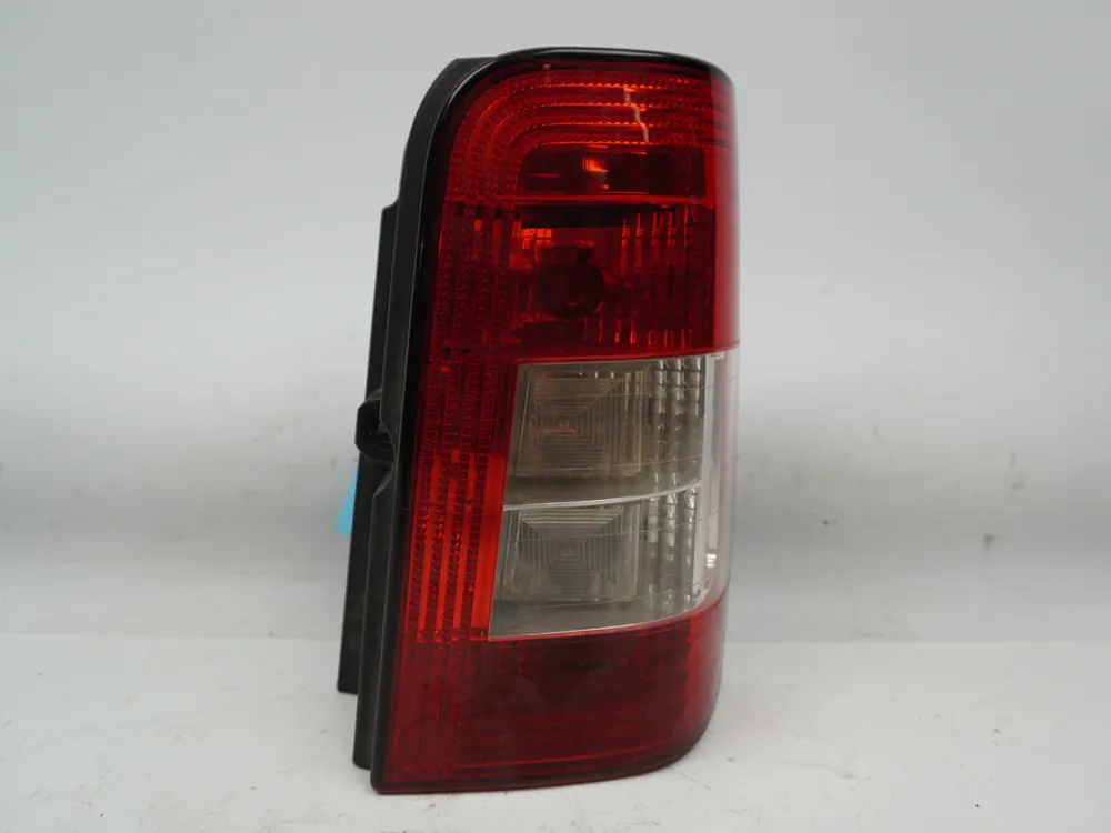 Feu arrière droit occasion CITROEN BERLINGO I Phase 2 - 1.6 HDI 92ch | Plus que quelques articles