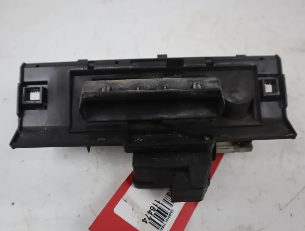 Offre spéciale - Actionneur serrure hayon occasion PEUGEOT 206 Phase 1 - 1.4 HDI 70ch