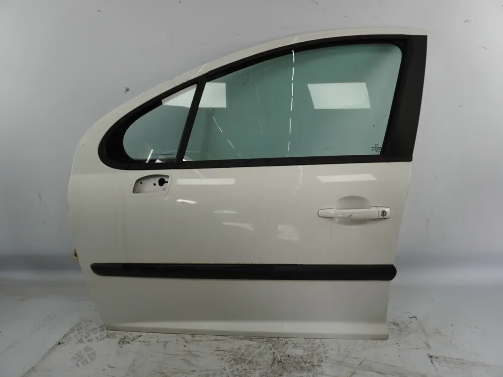 Profitez-en - Porte avant gauche occasion PEUGEOT 207 Phase 1 - 1.4 HDI 70ch