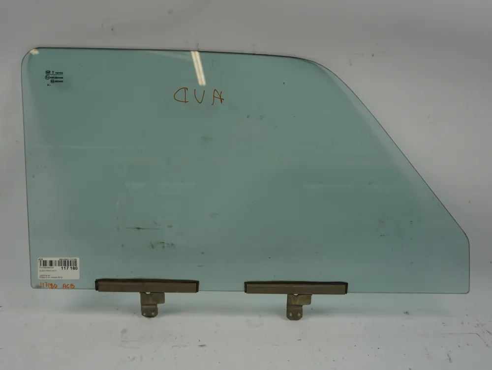 Glace porte av d occasion LADA NIVA Phase 2 - 1.7i GPL | Déstockage