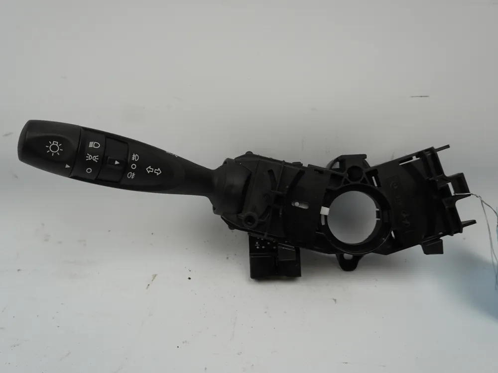 Achetez dès maintenant - Commande eclairage occasion HYUNDAI I 10 II Phase 1 - 1.2i 87ch