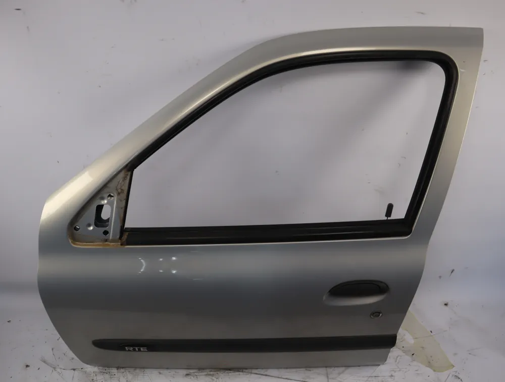 Porte avant gauche occasion RENAULT CLIO II Phase 1 - 1.4i 8v 75ch - Dernières pièces
