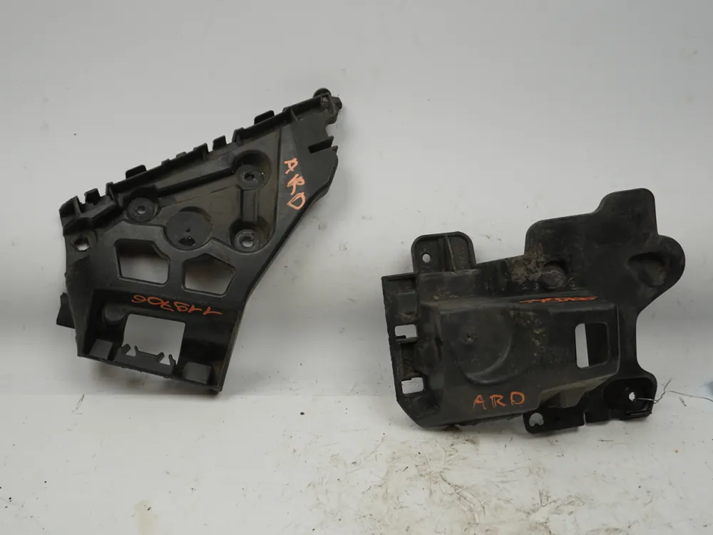 Support d pare-choc ar occasion RENAULT CLIO IV Phase 2 - 0.9i TCE - Commandez en ligne