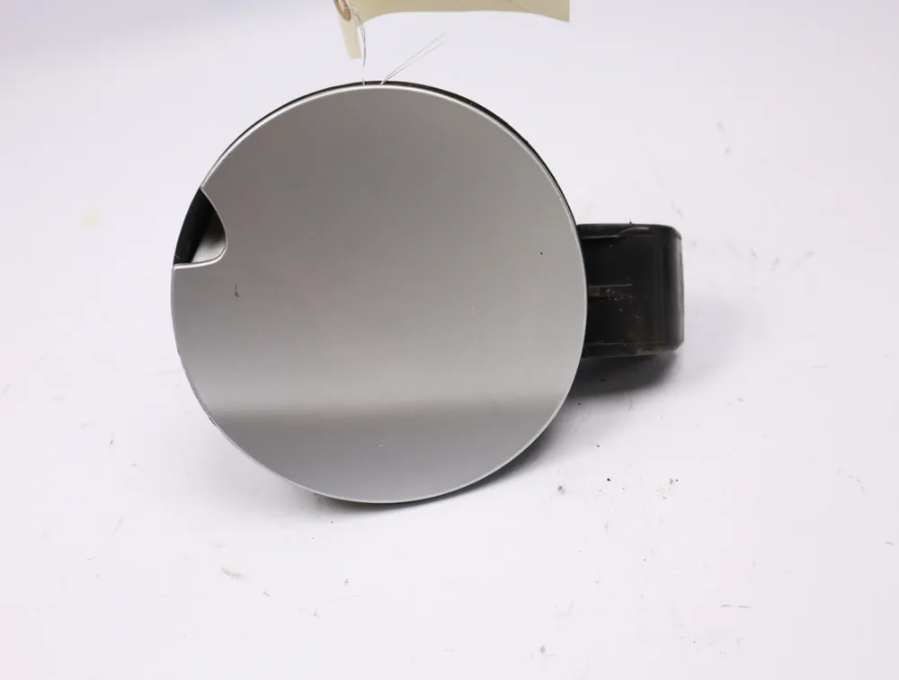 Volet de trappe carburant occasion PEUGEOT 208 Phase 1 - 1.2 VTI 82ch - Incontournable