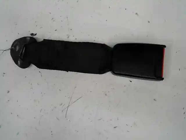 Ancrage ceinture arrière gauche occasion PEUGEOT 206 Phase 1 - 1.9 D | Top des ventes