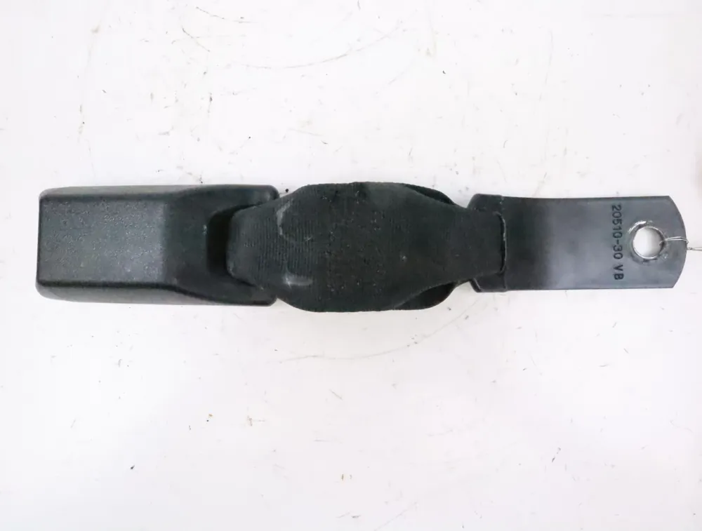 Prix exceptionnel | Ancrage ceinture arrière gauche occasion MAZDA MX3 Phase 1 - 1.6i 107ch