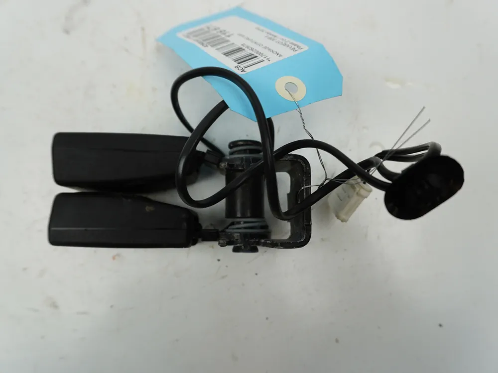 Expédition express | Ancrage ceinture arrière droit occasion PEUGEOT 308 II Phase 2 - 1.6 BlueHDI 120ch