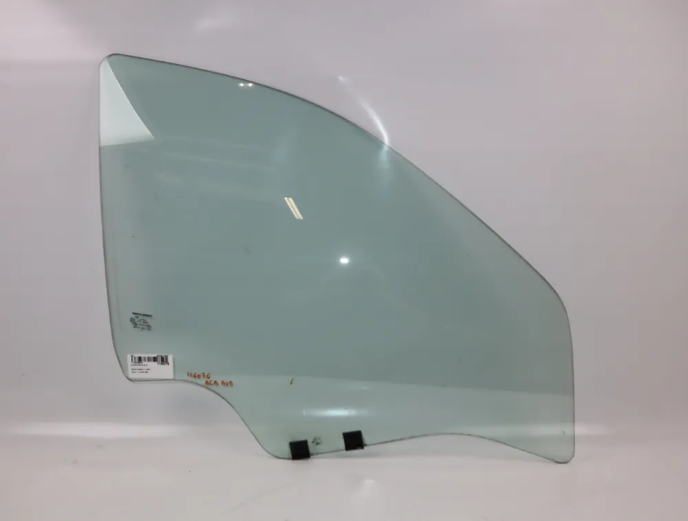 Prix promo - Glace porte av d occasion DACIA LOGAN I Phase 1 - 1.4 MPI