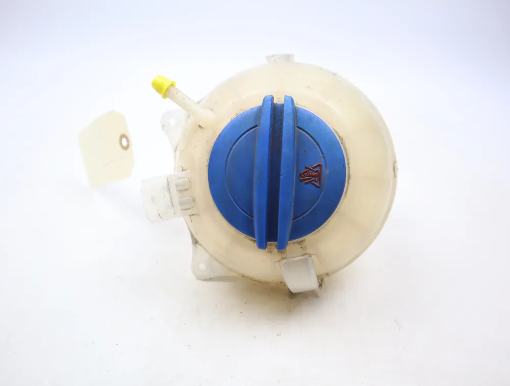 Nouveau en boutique - Vase expansion occasion AUDI A1 Phase 1 - 1.6 TDI 105ch
