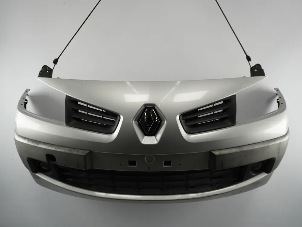 Pare-choc avant occasion RENAULT MEGANE II Phase 2 - 1.6i 16v 110ch - Vente flash