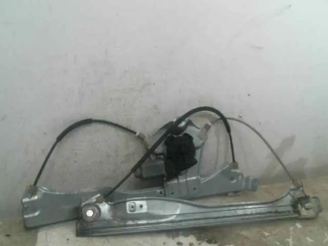 Mecanisme + moteur de leve-glace avant gauche Renault CLIO III 8200291145 - Nouveau lancement