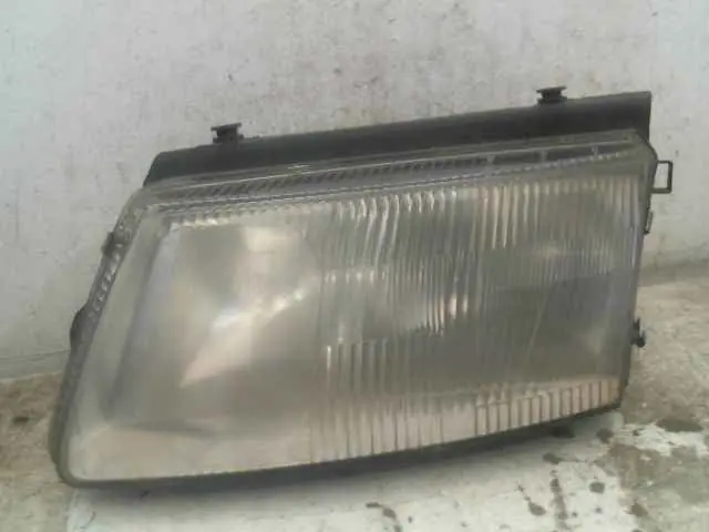 Offre exceptionnelle - Phare gauche Volkswagen PASSAT TDI 3B0941017R