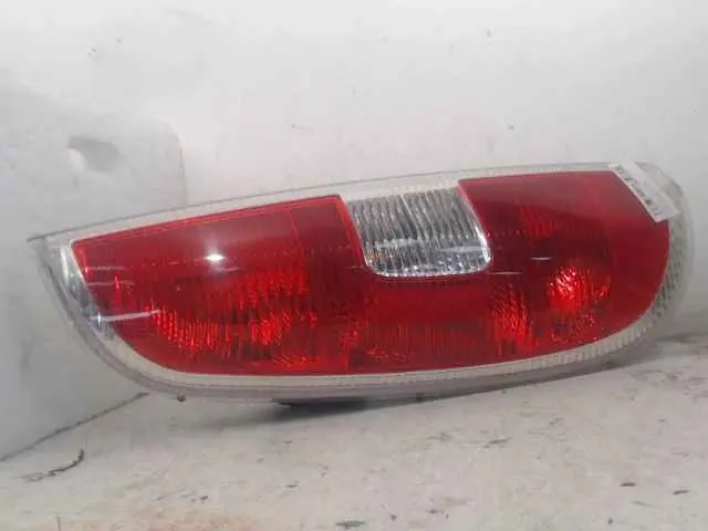 Prix mini - Feu arriere gauche Skoda ROOMSTER 5J7945111