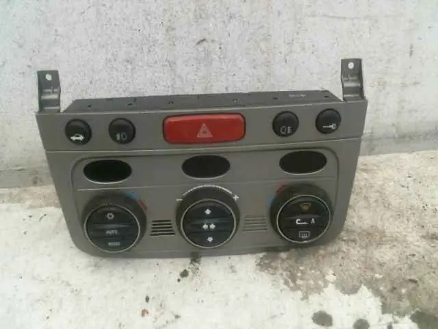 Commande de chauffage Alfa romeo GT 156051369 - Plus que quelques articles