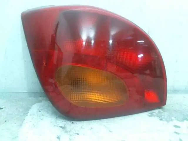 Bon plan | Feu arriere gauche Ford FIESTA 1044156