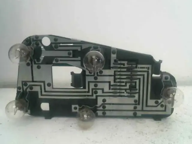 Platine feu arriere gauche Peugeot 306 6216 E2 - Prix spécial