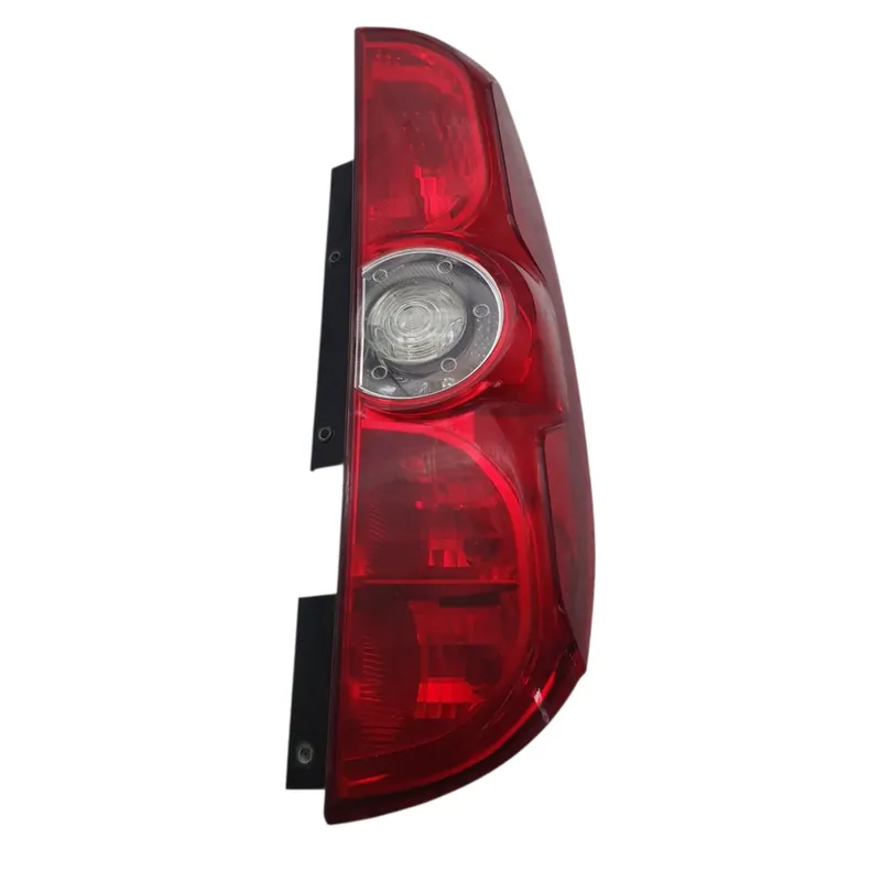Stock limité - Feu arriere droit Opel COMBO CARGO 2012 95513785