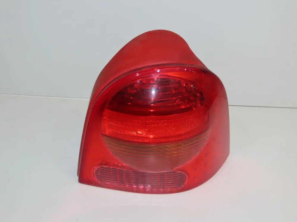 Feu arrière droit occasion RENAULT TWINGO IPhase 3 08-2000->06-2007 1.2i - Achat sécurisé