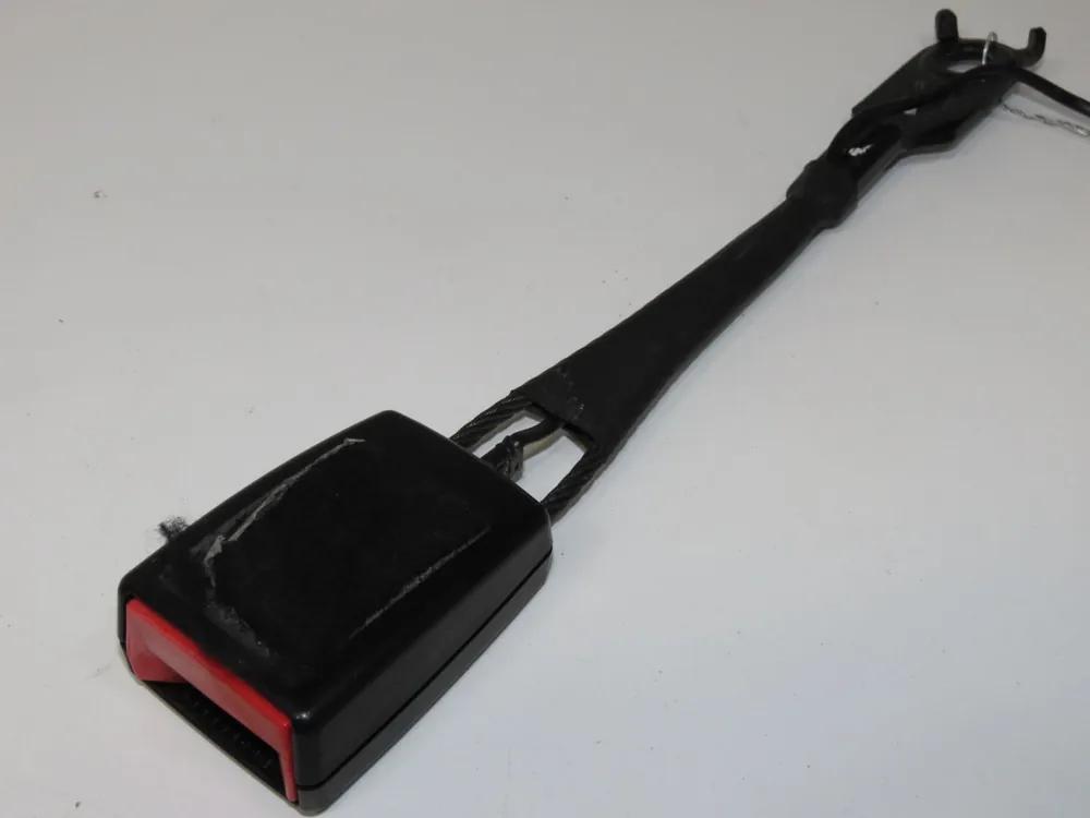 Direct fabricant - Ancrage ceinture avant gauche occasion PEUGEOT 5008 Iphase 2 09-2013->... 1.6 HDI 120ch