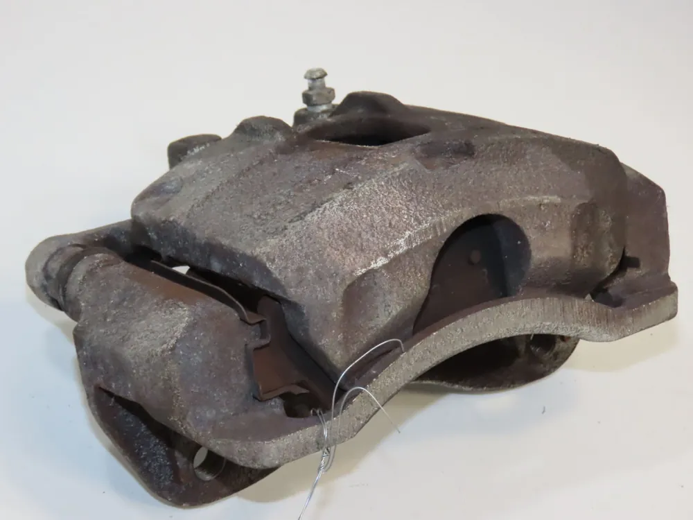 Etrier de frein avant gauche occasion HYUNDAI 146Phase 1 04-1995->04-1999 1.0i 66ch - Profitez-en maintenant