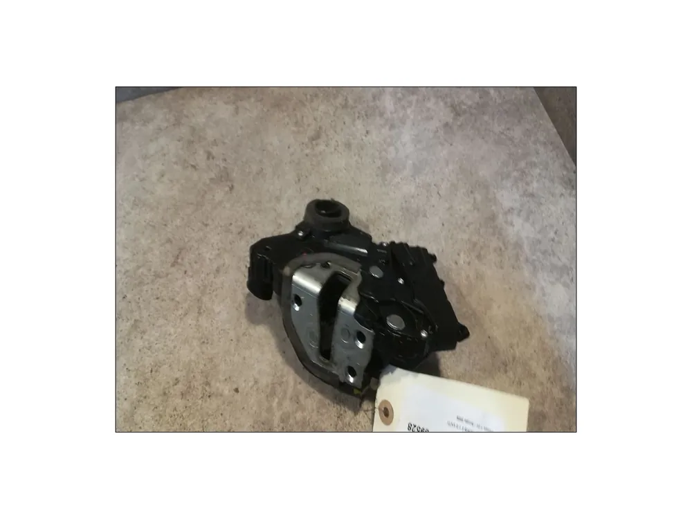Quantité limitée | Serrure porte avg occasion TOYOTA YARIS IIPhase 1 12-2005->11-2009 1.0 VVTI