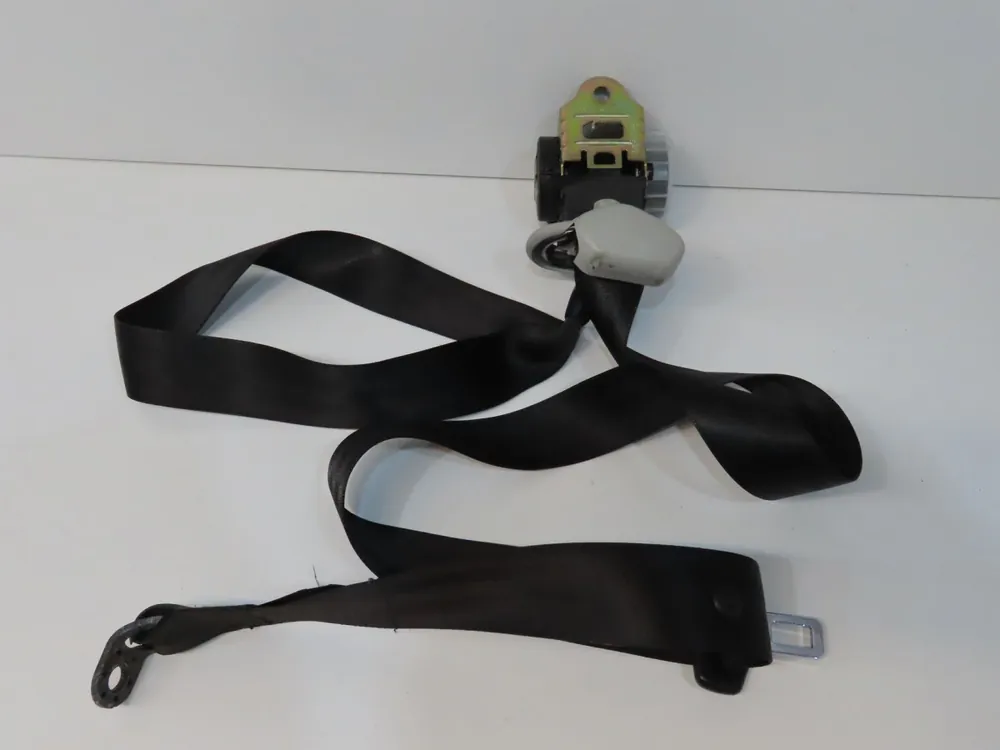 Ceinture arrière droite occasion VOLKSWAGEN GOLF IVGOLF IV Phase 1 1998-01-01->2005-06-30 1.9 SDI | Nouveau au catalogue