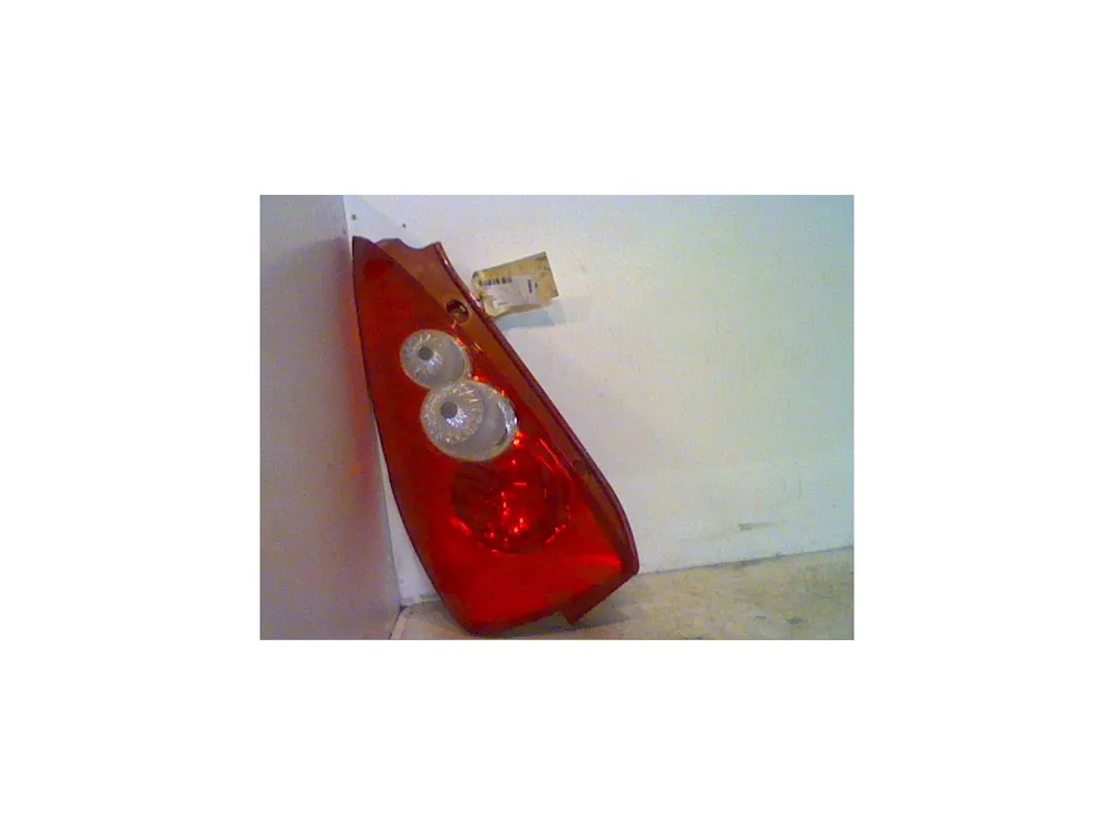 Petit prix - Feu arrière gauche occasion MAZDA MAZDA 5 IPhase 1 06-2005->10-2008