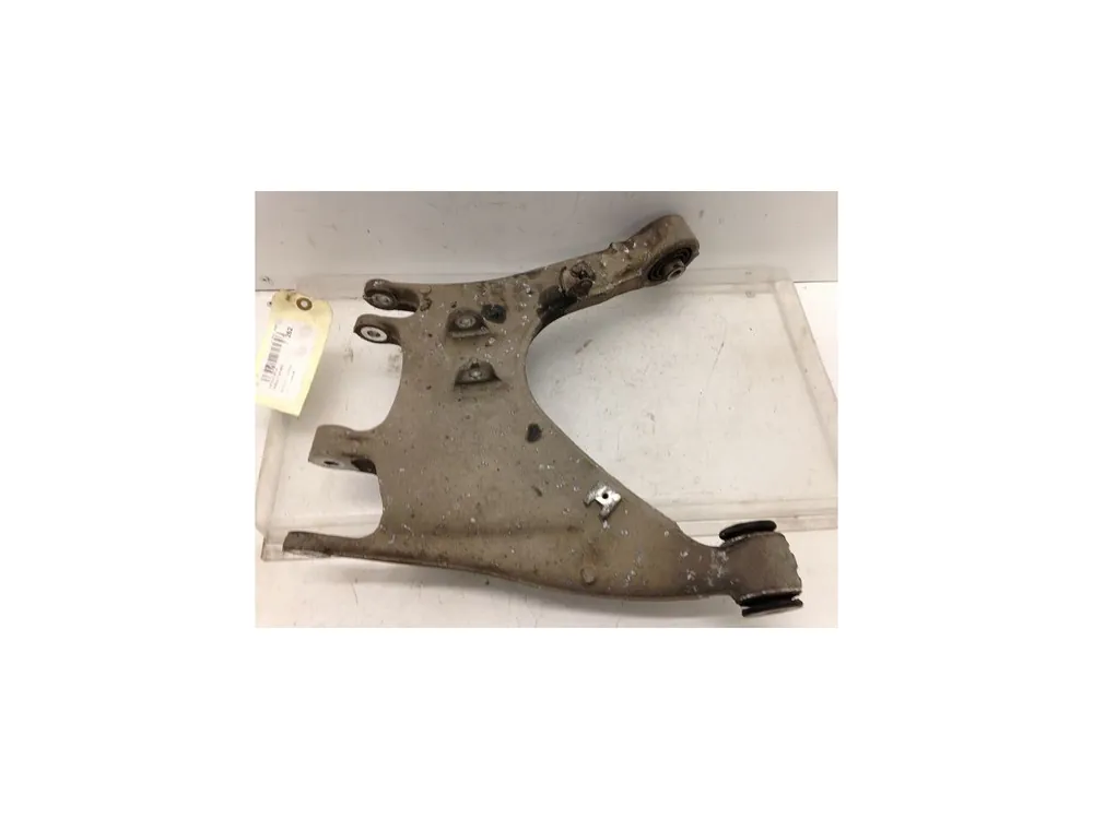 Réduction spéciale | Triangle inf ard occasion AUDI A8 IPhase 1 09-1994->02-1999