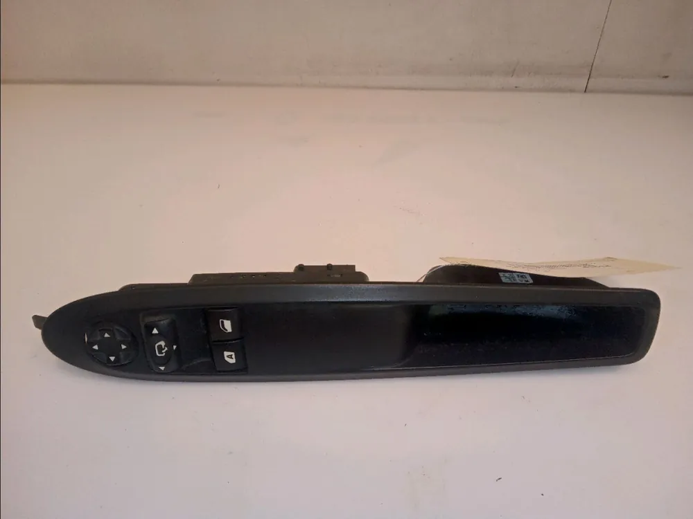 Offre exclusive - Commande lève-glace porte avant gauche occasion DS DS3Phase 2 06-2014->...