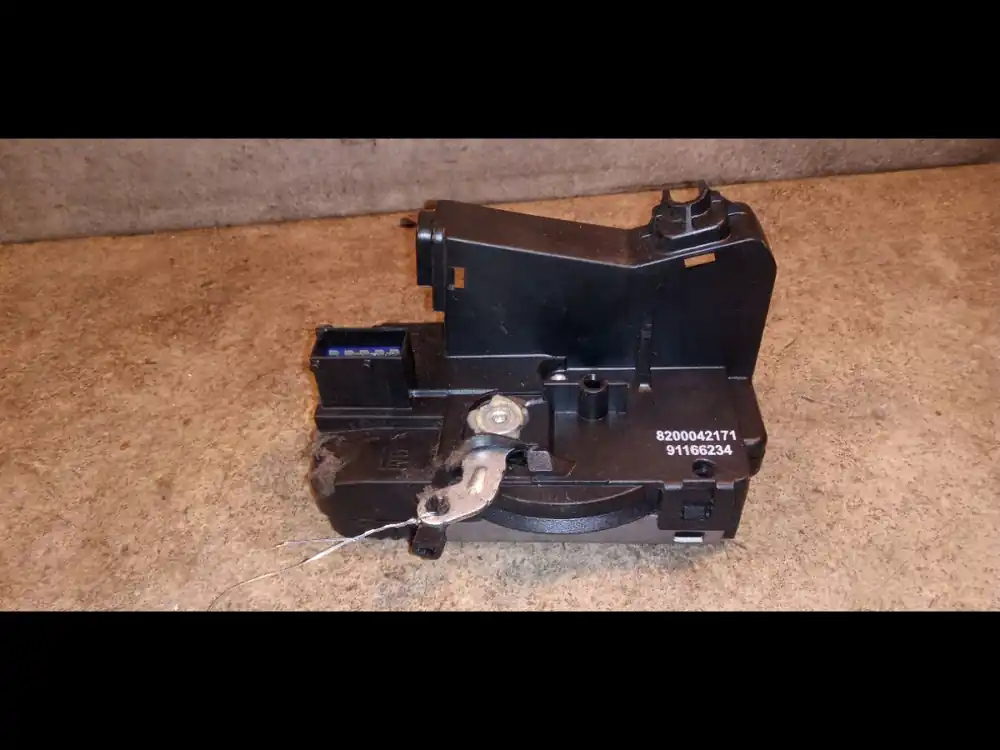 Serrure porte avd occasion NISSAN PRIMASTARphase 1 08-2006->... - Plus que quelques unités